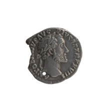 Denarius (with a hole), Antoninus Pius (86–161; Roman emperor 138–161), issuer: Antoninus Pius.