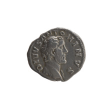Denarius of Lucius Verus (issuer) and Marcus Aurelius (issuer); posthumous depiction of Antoninus