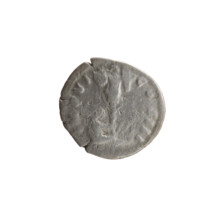 Denarius of Marcus Aurelius (121–180), Roman emperor 161–180. Obverse: head of Marcus Aurelius with