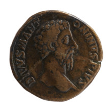 Sestertius, Marcus Aurelius (121–180, Roman emperor 161–180), posthumously issued; issuer: Commodus