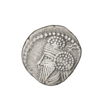 Drachma of Osroes I (ruler of Parthia; 108–128). Obverse: head of Osroes wearing a tiara, in