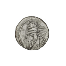 drachma, Artabanos IV (king of Parthia; 213–224 AD); iconography includes helmets, Arsakes I (king