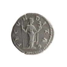 Denarius, Marcus Aurelius (121–180; Roman emperor 161–180) issuer; obverse: draped bust of Faustina