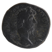Sestertius of Lucius Verus (130–169; Roman emperor 161–169). Obverse: Head of Lucius Verus with