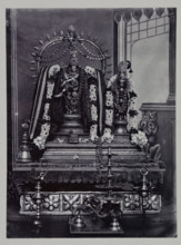 Sculptures for worship of Shiva-Nataraja and Parvati inside the Meenakshi temple at Madurai, Tamil
