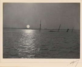 View of a sinking ship with a setting or rising sun, photograph, page, signature: 'Algrain',