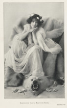 Portrait of an unknown woman on a polar bear skin, page, photomechanical print, printmaker: