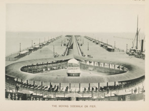 The moving sidewalk on pier, View of a pier in Lake Michigan with a moving platform for the World's