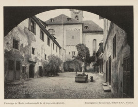 Fraumünsteramt, Courtyard of the Fraumünster Monastery in Zurich, page, photomechanical print,