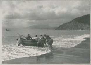 Seascape with fishermen, Italian fischer, page, photomechanical print, monogram: 'BX',