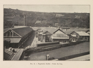 View of a building of the Godin paper factory in Huy, page, photomechanical print, inscription: