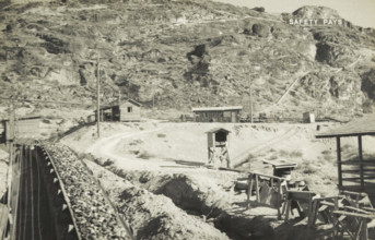 Grand Coulee dam gravel supply to the concrete mixer, Grand Coulee Dam, Columbia River, United