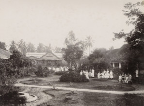 The garden of the convent, Noordwijk., Girls in the convent garden of the Ursuline Sisters of