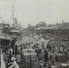 View of a harbor in Indonesia, stereograph, inscription: 'B' Massin', Indonesia, 1890 - 1930,