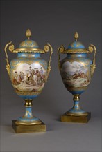 Grands vases couverts