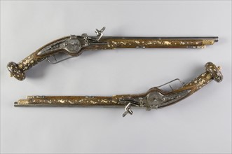 Paire de pistolets à rouet de style 17e siècle