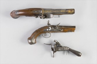 Pistolets à silex, 18e siècle