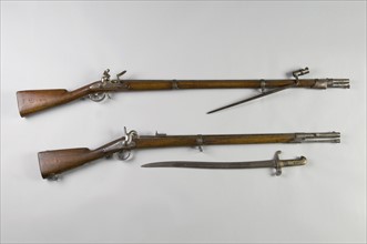 Fusil, carabine et sabre baïonnette, 19e siècle