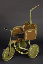 Jouet : tricycle d'enfant