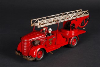 Jouet : camion de pompiers