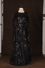 Costume de théâtre : robe 1900 pailletée