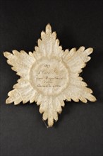 Grande plaque de manteau de dignitaire, de l'Ordre de la Couronne de Fer (revers)