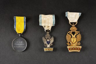 Trois médailles de l'Ordre de la Couronne de Fer de l'Empire d'Autriche