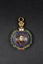 Médaillon de cou orné d'un portrait de Napoléon 1er