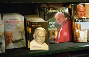 Publikationen zum Papst Johannes Paul II.