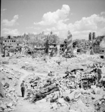 Nürnberg, Altstadt, Royal Air Force Bomber Command, 1942-1945 Copyright: xpiemagsx airministryww2pie13032022-1269 !ACHTU