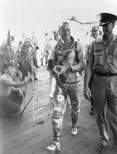 S62-04058 (24 May 1962) --- Astronaut M. Scott Carpenter, prime pilot for the Mercury-Atlas 7 (MA-7) mission, arrives ab
