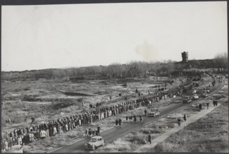 Anefo photo collection. Food provision: Wageningen. Funeral of resistance fighters in Overveen. November 1945. Amersfoor