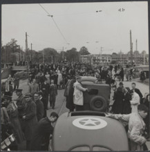 Anefo photo collection. Food provision: Wageningen. On May 7, 1945, the 49th West Riding Infantry Division of Lunteren t