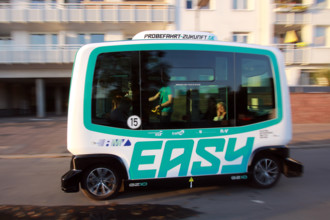 Unter dem Projekt EASY (Electric Autonomous Shuttle for You) der VGF Verkehrsgesellschaft Frankfurt, des RMV Rhein Main