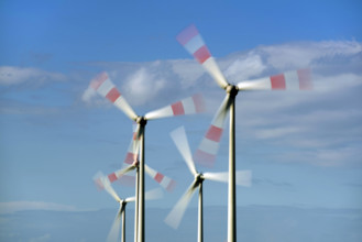 Windkraftanlage in Bewegung