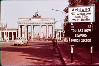 Berliner Mauer GER, 20220101, Aufnahme ca 1960, Brandenburger Tor *** Berlin Wall GER, 20220101, photo ca 1960, Brandenb