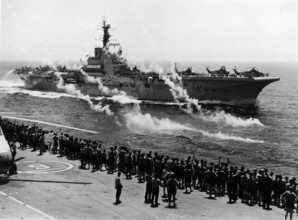 Bildnummer: 55840485  Datum: 01.01.1966  Copyright: imago/United Archives
Salutation in the Red