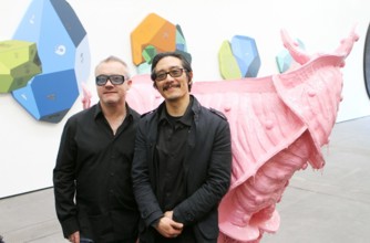 77/ Kultur: Damien Hirst & Michael Joo, Have You Ever Really Looked at the Sun? , in der Berliner Galerie Haunch of Veni