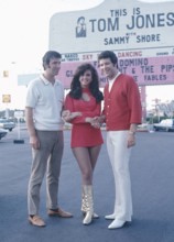 Tom Jones Las Vegas NEV USA LIBRARY Tom Jones R with manager Gordon Mills L and the then Miss