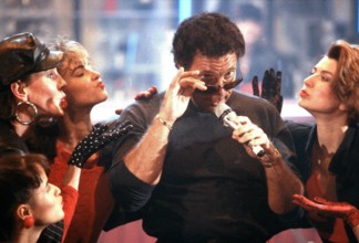 Sänger Tom Jones während eines Auftritts in der TV-Sendung - Wetten Dass - in Hof
