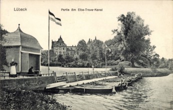 Lübeck, Partie am Elbe Trave Kanal, Einwohner, Ruderboote !AUFNAHMEDATUM GESCHÄTZT!