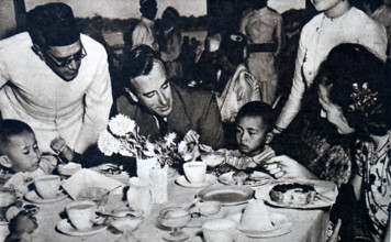 Photograph of the Louis Mountbatten, 1st Earl Mountbatten of Burma (1900-1979)meeting the children of Aung San, a Burmes