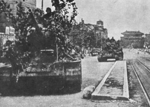 North Korean tanks invading Seoul, capital city of South Korea. 1950. The tanks are moving from Dongdaemun (East Gate) t