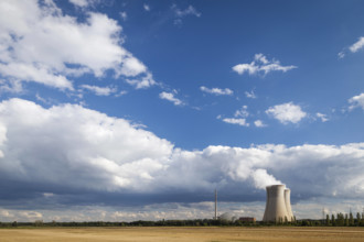 Bilder vom Atomkraftwerk Grafenrheinfeld aus dem Jahr 2014 vor der Abschaltung und dem Beginn des Rückbaus Sommerhimmel