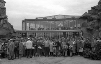 Tierpark Berlin Jubiläum 1965 Zoo Berlin anniversary Historisches Bild und Foto vom Tierpark Berlin 1965. Jubiläum 10 Ja
