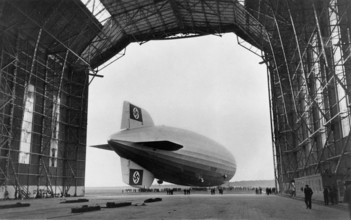 Feature Symbol Luftschiff Hindenburg 01 10 teu Zeppelin LZ 129 Hindenburg 1936 Deutschland deutsc