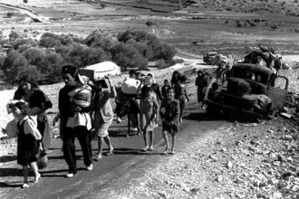 Israel / Palestine: Palestinian refugees driven from Galilee by Israeli forces in October November 1948 The 1948 Palesti