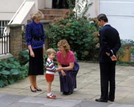 RECORD DATE NOT STATED  DIANA, PRINCESS OF WALES & Prince Charles royal, prince william s first day at school Ref: 026 L