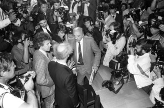 Konrad Kujau (Mi., Maler) 08/84 chol Konrad Kujau im August 1984 während des Stern-Prozesses vor der 11. Großen Strafkam