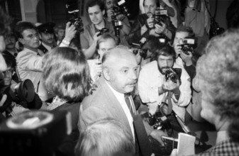 Konrad Kujau (Maler) 08/84 zuhl Konrad Kujau im August 1984 während des Stern-Prozesses vor der 11. Großen Strafkammer d